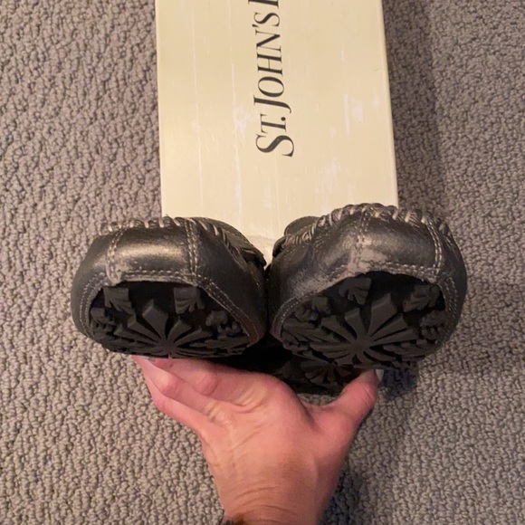 St. John’s Bay Celia Slip On Shoes in Pewter 8.5 - Picture 7 of 8